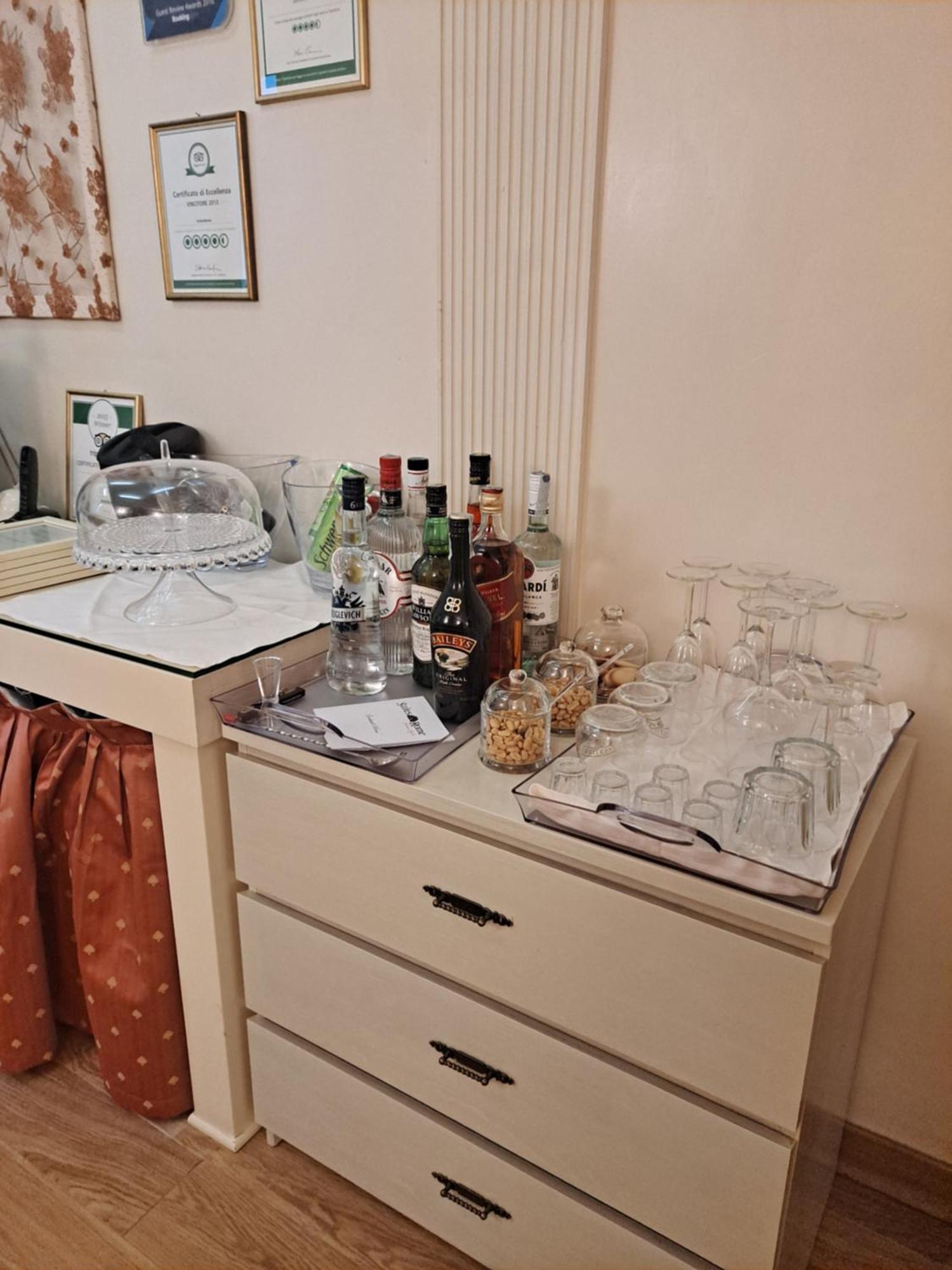 Suites Rome Extérieur photo